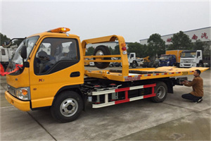 吉水哪里有拖车服务